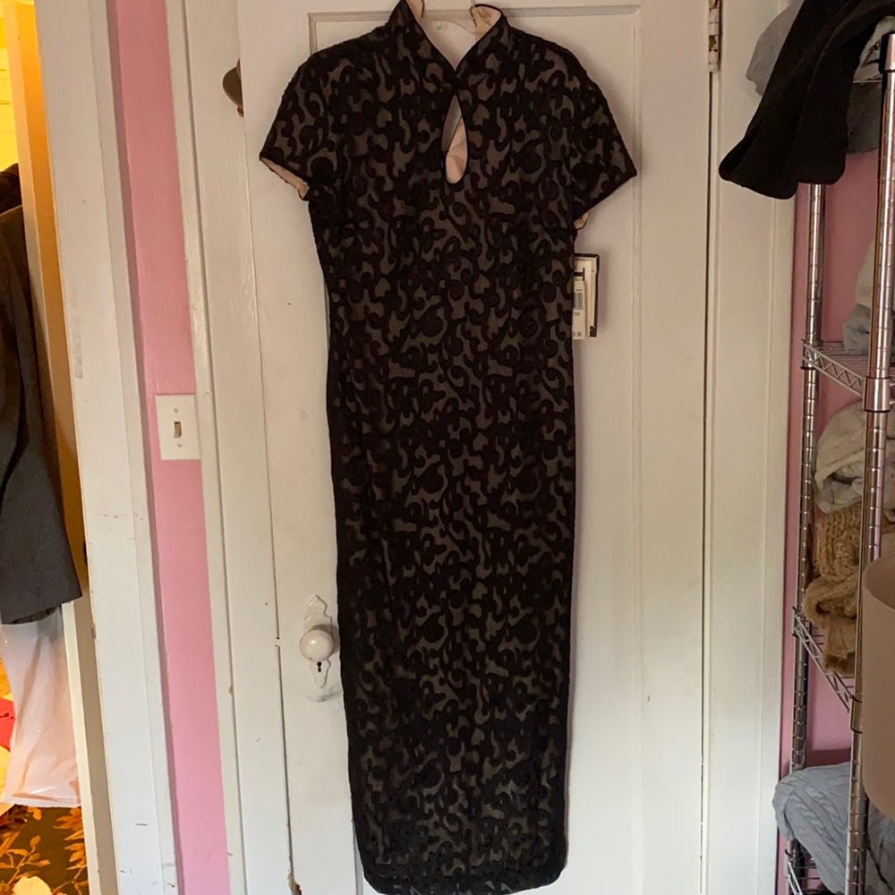Tonight New York Women’s Gown